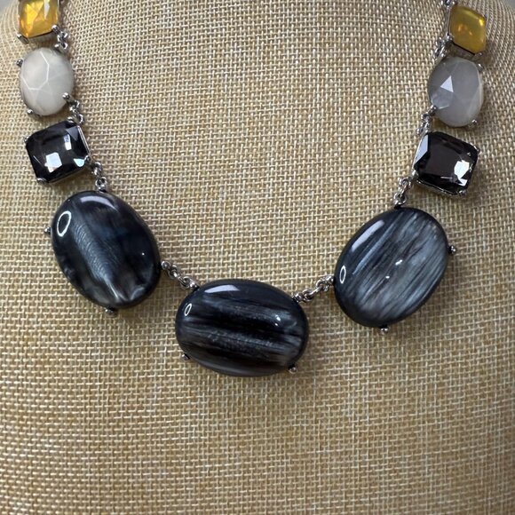 Multi-Stone Necklace With Oval Gray Shell Beads & Faceted Yellow/Smoky Quartz St - Picture 2 of 12